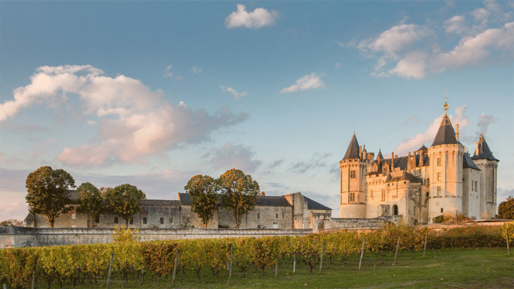 La Vélo Francette passe à Saumur et son magnifique château