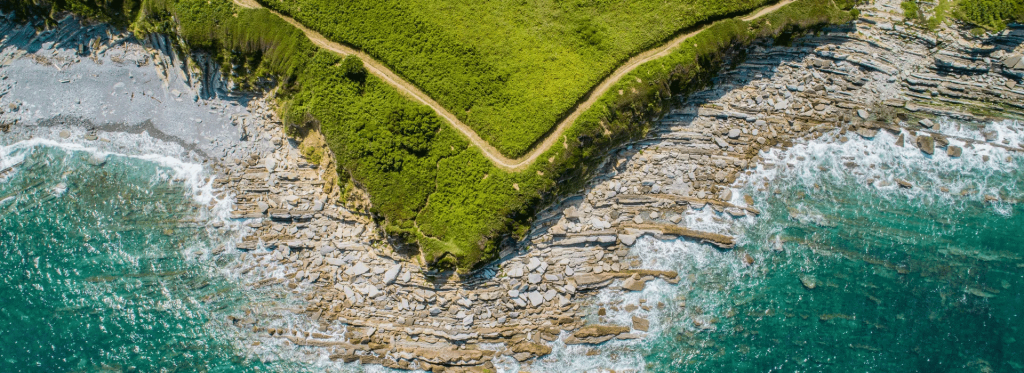 Chemin vélo sur la corniche basque
